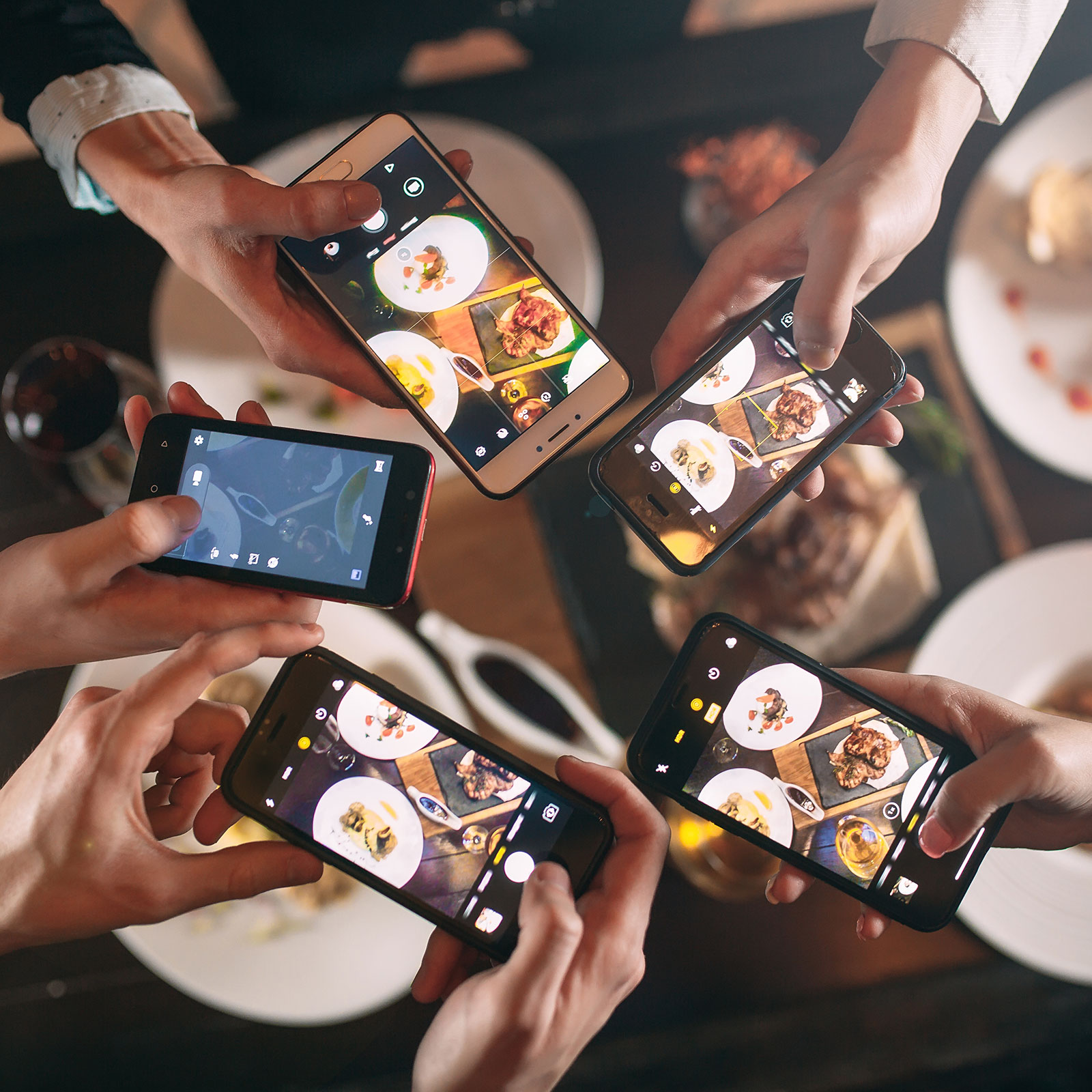 5 Ways To Use Social Media To Boost Restaurant Bookings